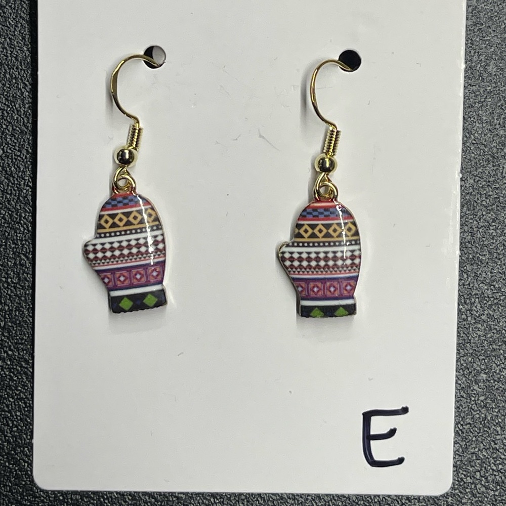 MITTEN EARRINGS - 14k gold-plated 925 sterling silver hooks - Picture 6 of 8